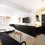 The Bold Signature 1Bdr Studio Cairo\'S Downtown 21B